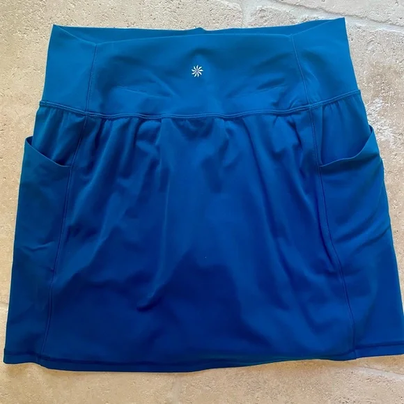Athleta Salutation Stash Pocket Skort 16.5” size L - Picture 5 of 5